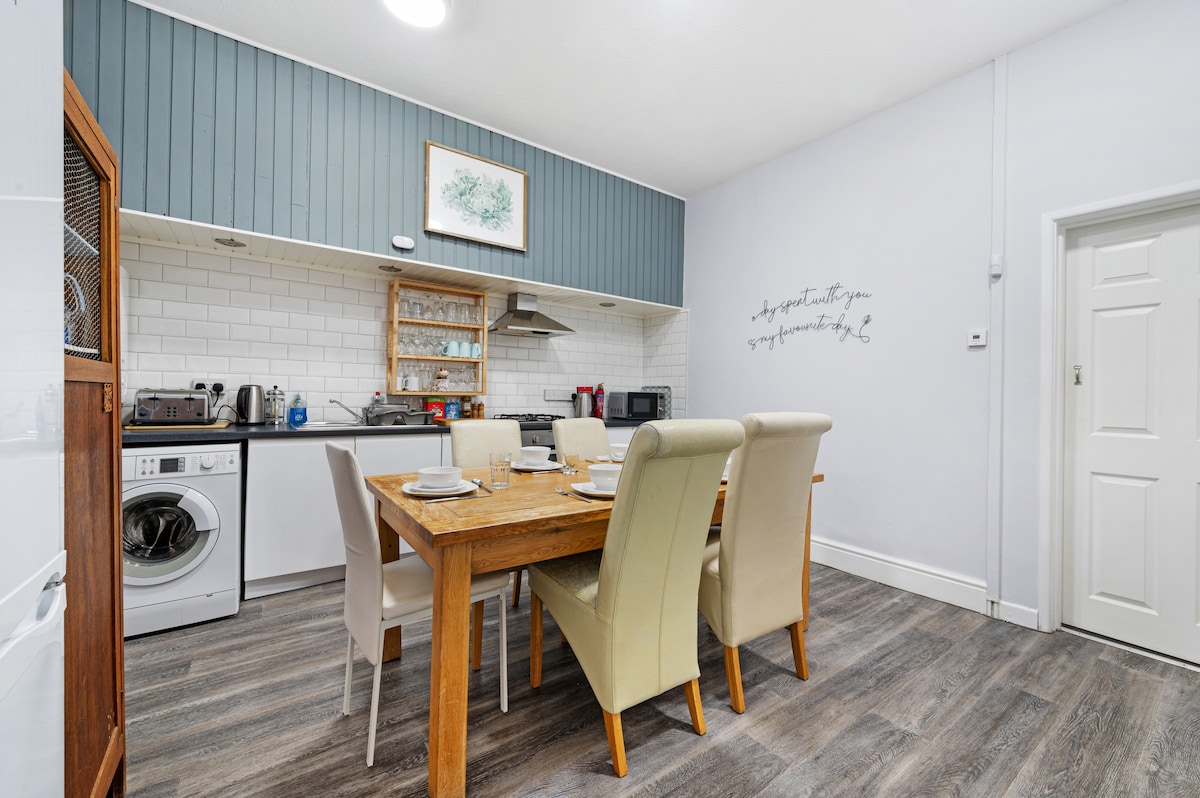 View Regency by the Sea @ Blackpool in 86 Regent Rd FY1 4NB Regency by the Sea @ Blackpool in 86 Regent Rd FY1 4NB - Property image 39 - VivreStays