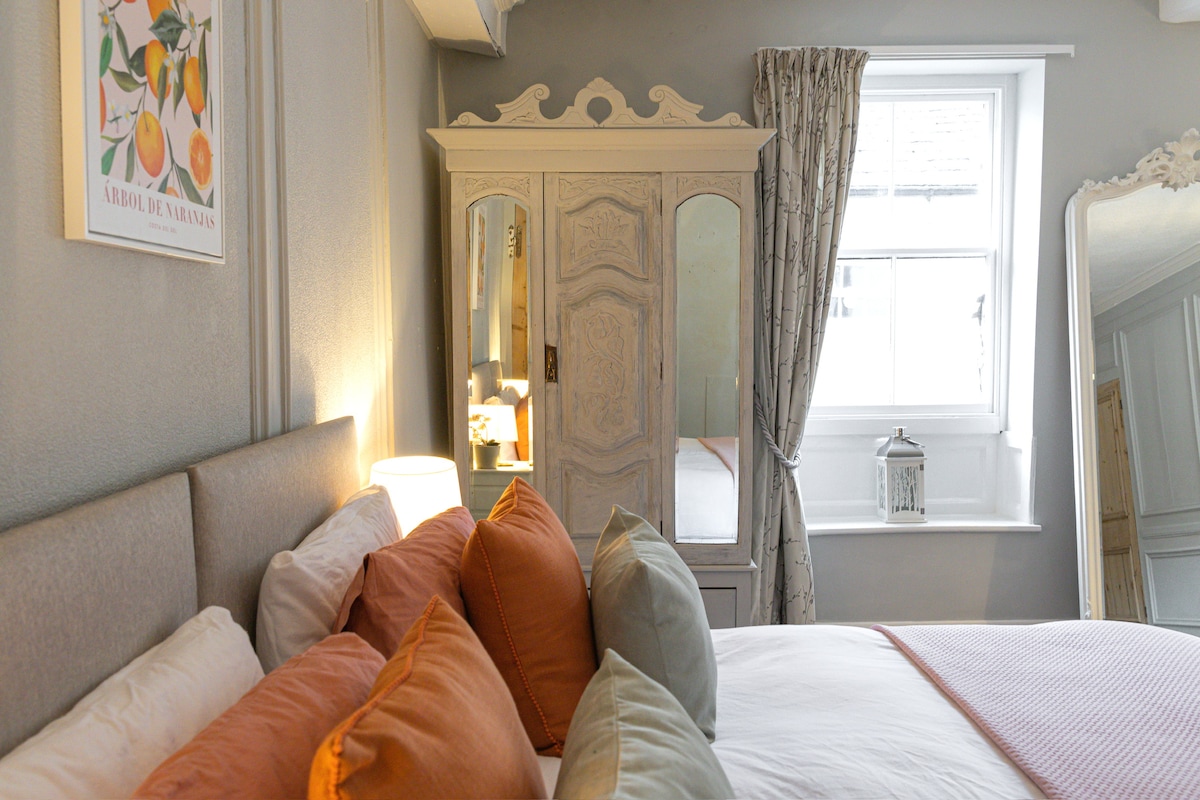 Castlegate House | Period Charm Elevated Comfort 2 in 4 Castlegate CA13 9EU - Property image 18 - VivreStays