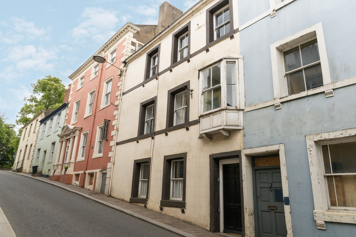 Castlegate House | Period Charm Elevated Comfort 2 in 4 Castlegate CA13 9EU - Property image 23 - VivreStays