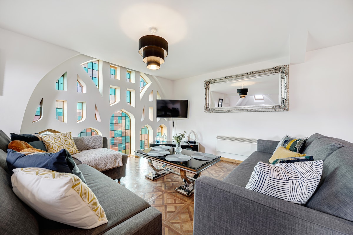 Luna Church 8 @ Blackpool 2 in 1a Lune Grove FY1 5PL - Property image 8 - VivreStays