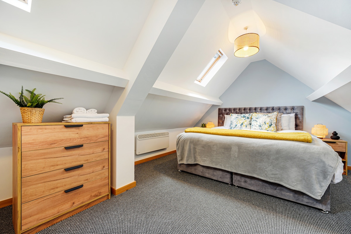 Luna Church 8 @ Blackpool 2 in 1a Lune Grove FY1 5PL - Property image 15 - VivreStays