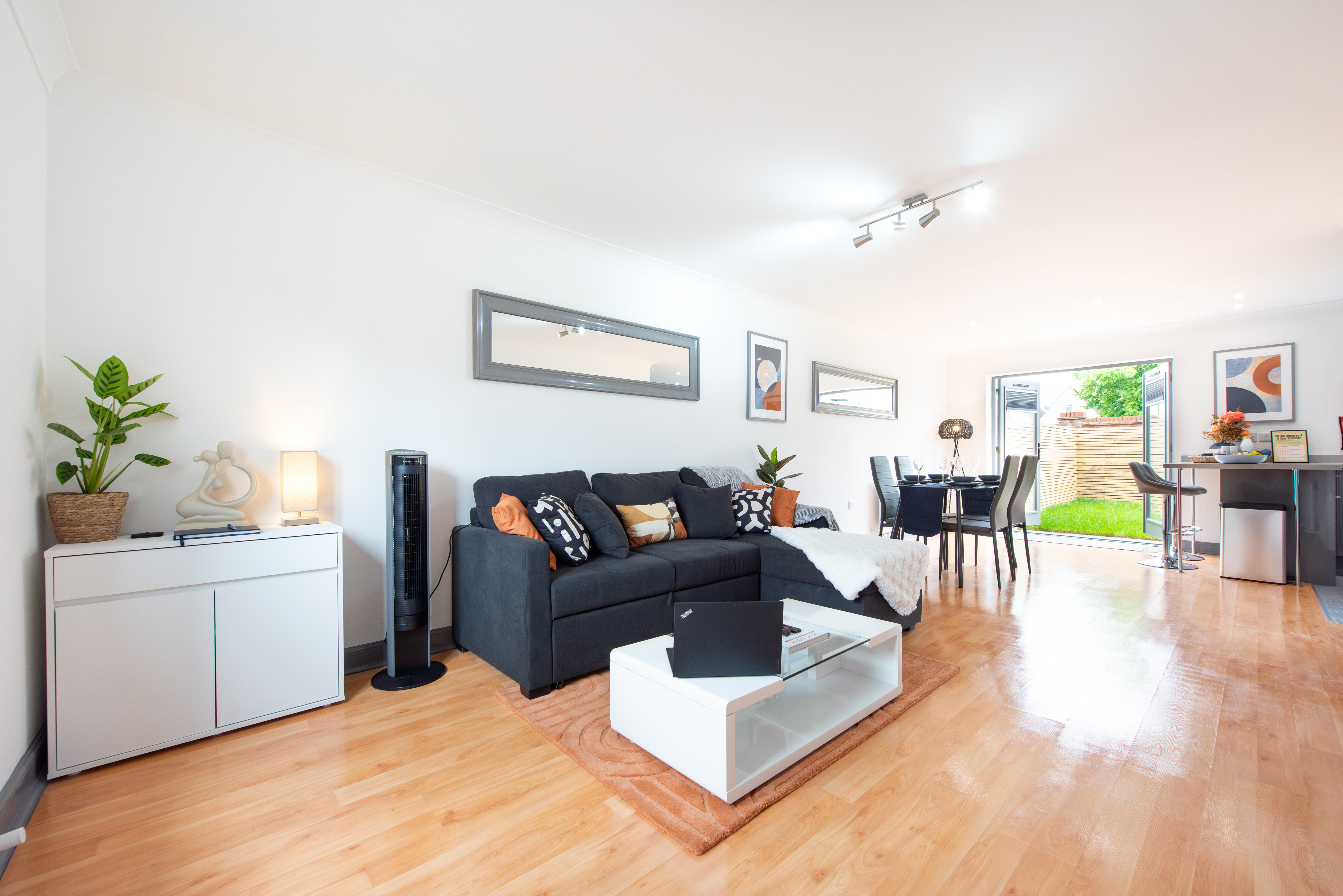 Colchester 3 Bedroom House, 2 Parking Spaces +WiFi 2 in 163 Hythe Hill C01 2NB - Property image 5 - VivreStays