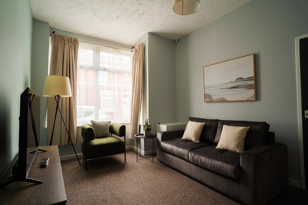 Romney Retreat @ Salford - Manchester Edge 2 in 84 Romney St M6 6DR - Property image 2 - VivreStays