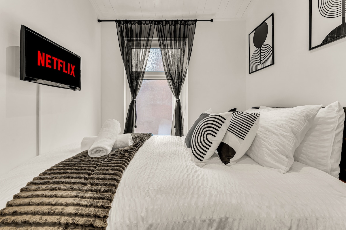 Beautiful 4BD Wigan-Free Parking - Wi‑Fi - Ensuite in 57 Brookhouse St WN1 3EY - Property image 11 - VivreStays