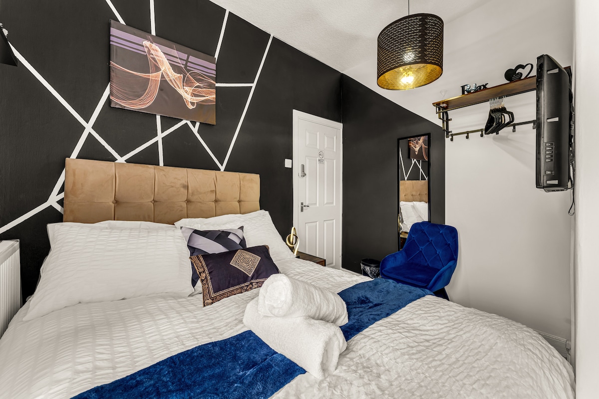 Beautiful 4BD Wigan-Free Parking - Wi‑Fi - Ensuite in 57 Brookhouse St WN1 3EY - Property image 32 - VivreStays