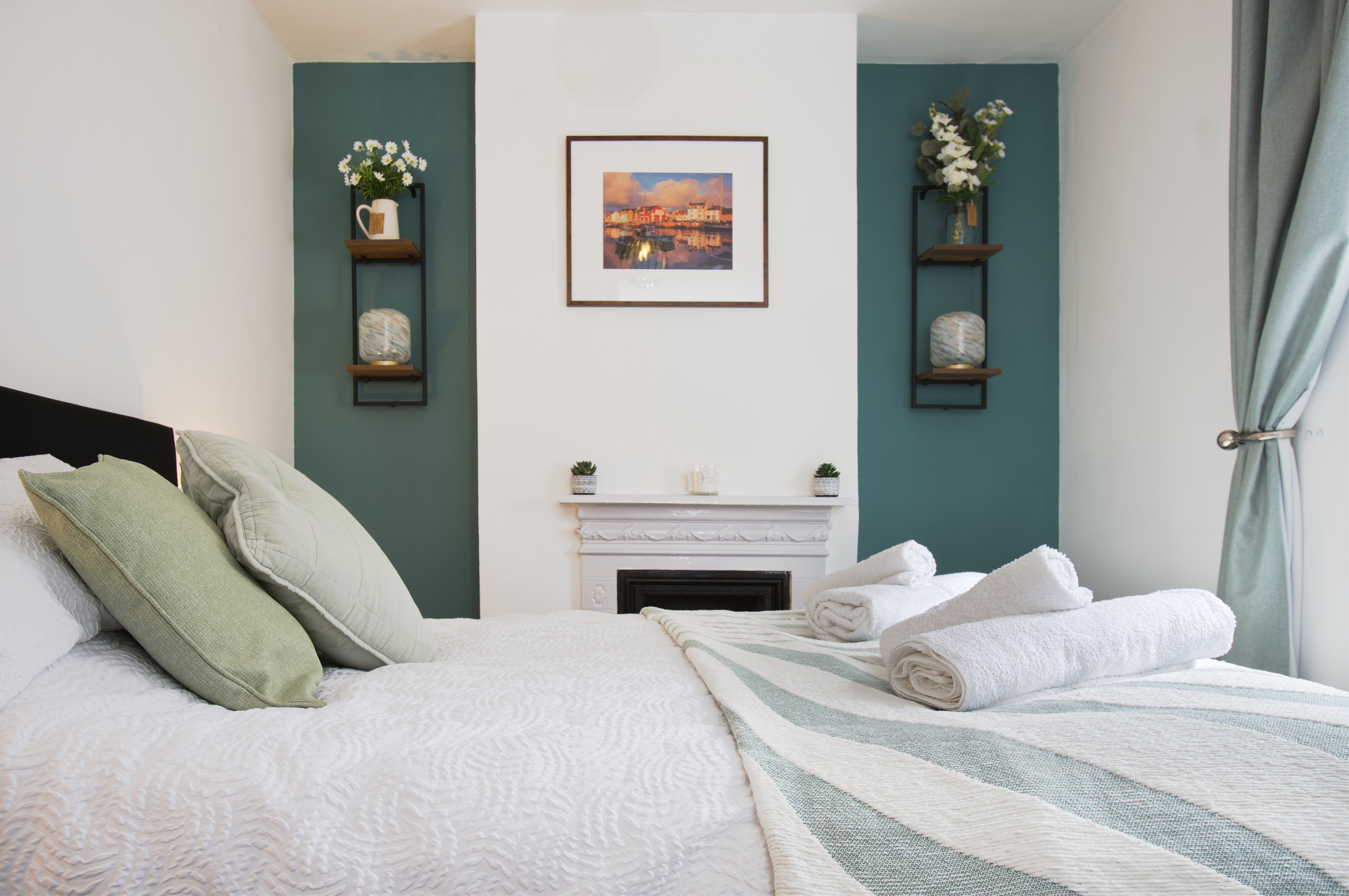 Harbour Reach – Coastal Stay by the Harbour in 3 Helen Ln DT4 8AX - Property image 4 - VivreStays