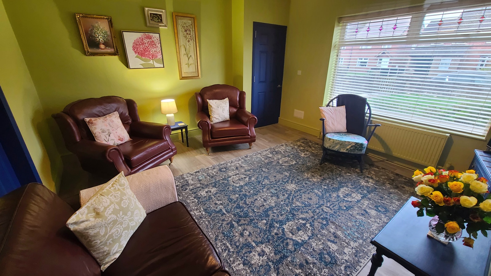 Dove Tails, 3 bedrooms near Uttoxeter Racecourse in 27 Northfield Ave ST14 5LE - Property image 4 - VivreStays