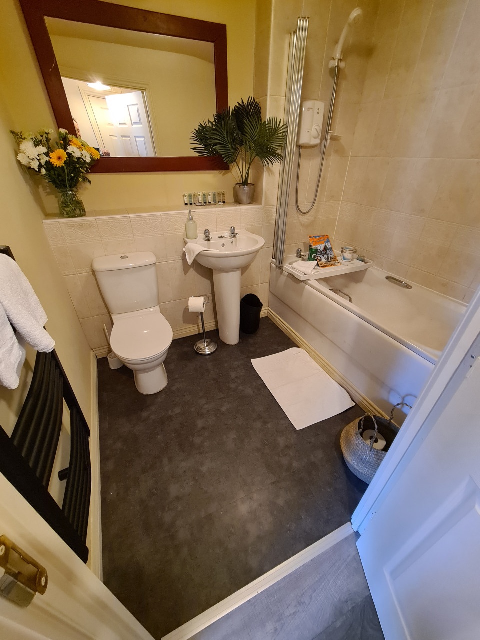The Shambles on Cannock Chase. in 11 York Close, WS15 1GL - Property image 5 - VivreStays