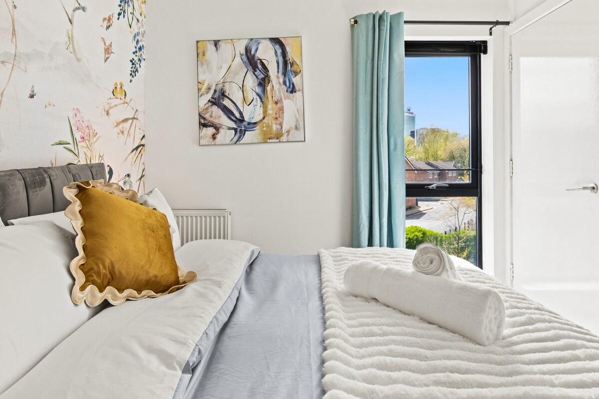 7 - Bed Home, secure parking, Salford Quays in 11 Radclyffe Mews M5 3GD - Property image 5 - VivreStays