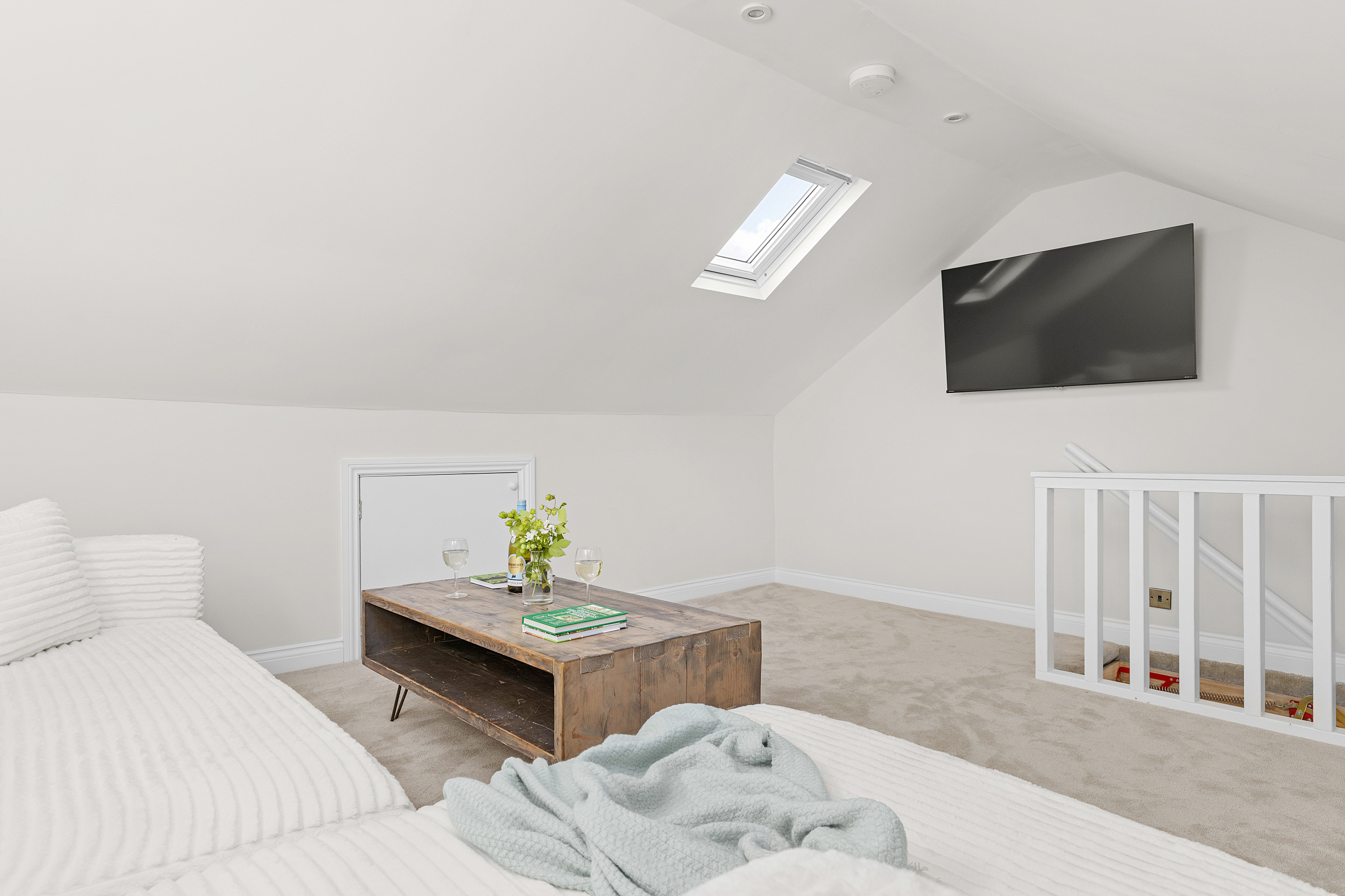 5 Bed Townhouse | 1 min to Convention Centre 2 in 44 Cheltenham Mount HG1 1BY - Property image 38 - VivreStays