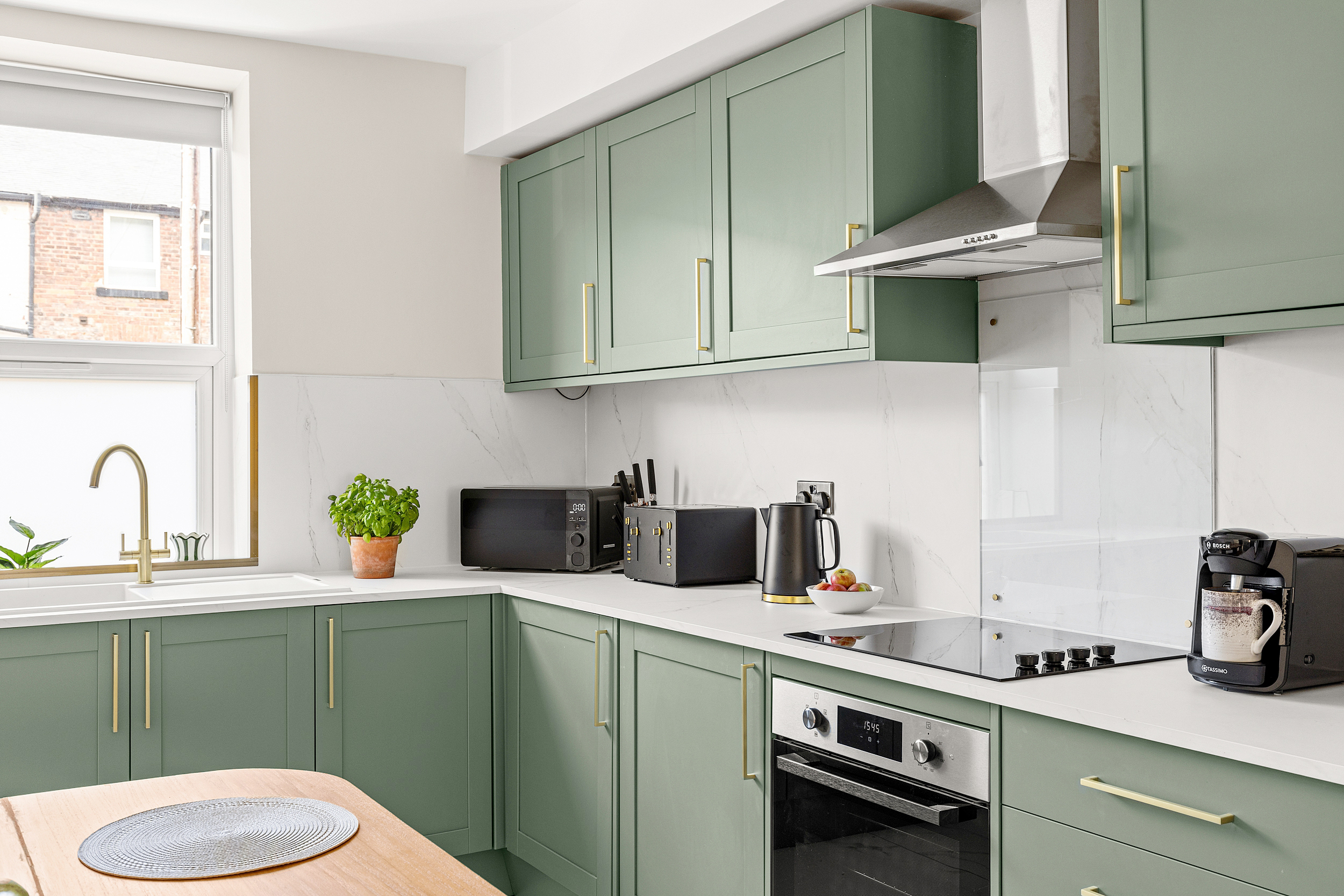 5 Bed Townhouse | 1 min to Convention Centre 2 in 44 Cheltenham Mount HG1 1BY - Property image 7 - VivreStays