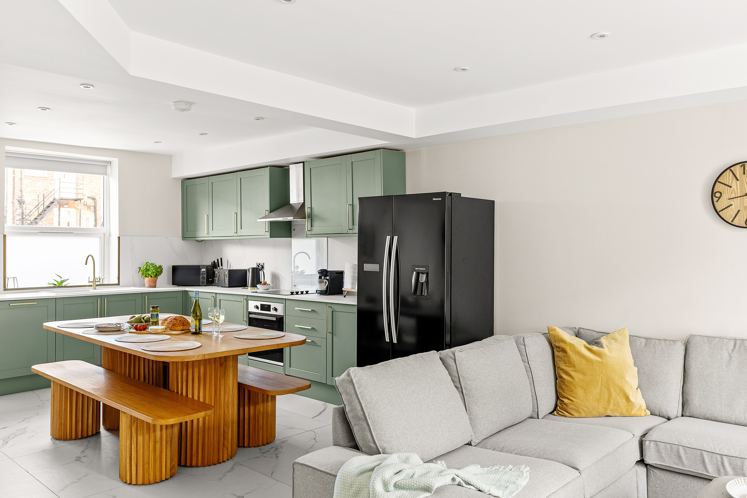 5 Bed Townhouse | 1 min to Convention Centre 2 in 44 Cheltenham Mount HG1 1BY - Property image 6 - VivreStays