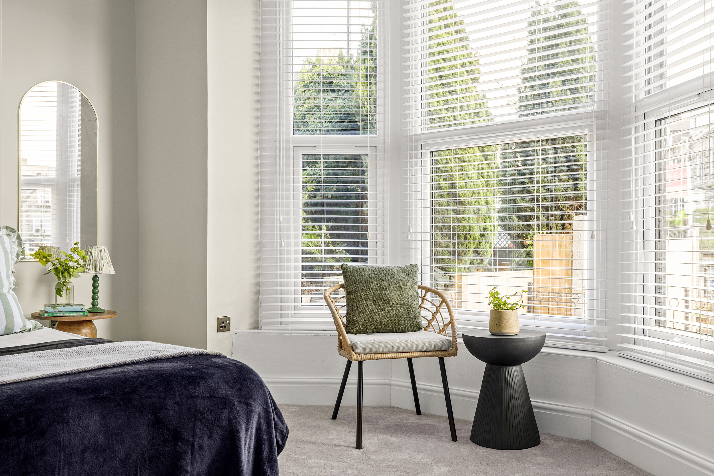 5 Bed Townhouse | 1 min to Convention Centre 2 in 44 Cheltenham Mount HG1 1BY - Property image 17 - VivreStays